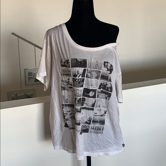 Limited edition TNA oversized t-shirt - Picture 2 of 3